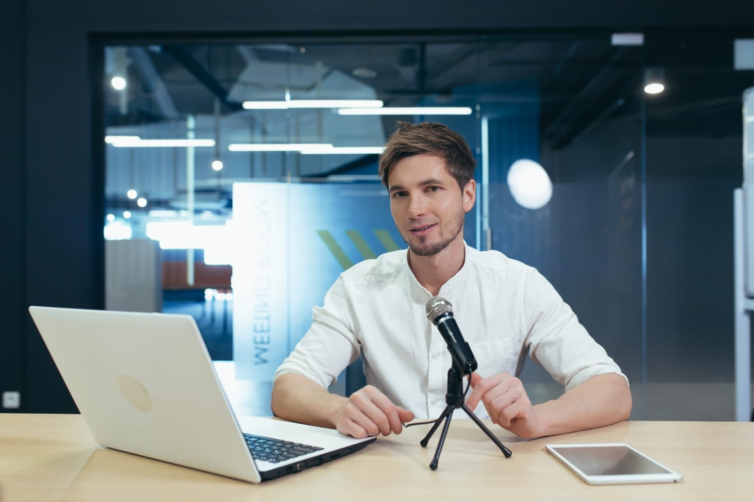 Unleashing Creativity and InnovationThe Calm & Consistent You: Habits, Mindset & Momentum for Lasting Change